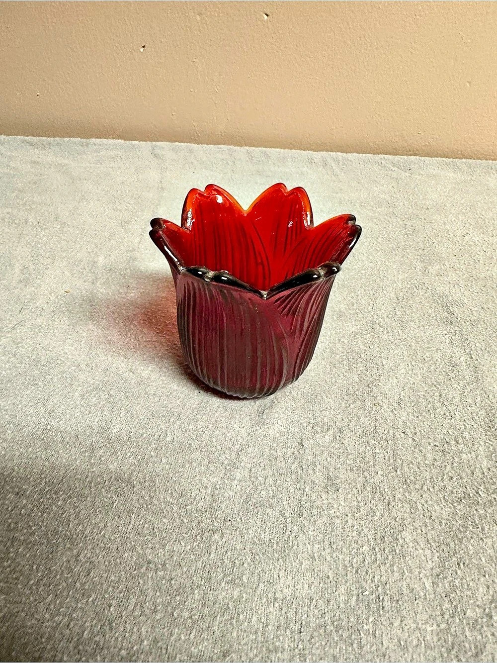 Red & Black Glass Flower Vase
